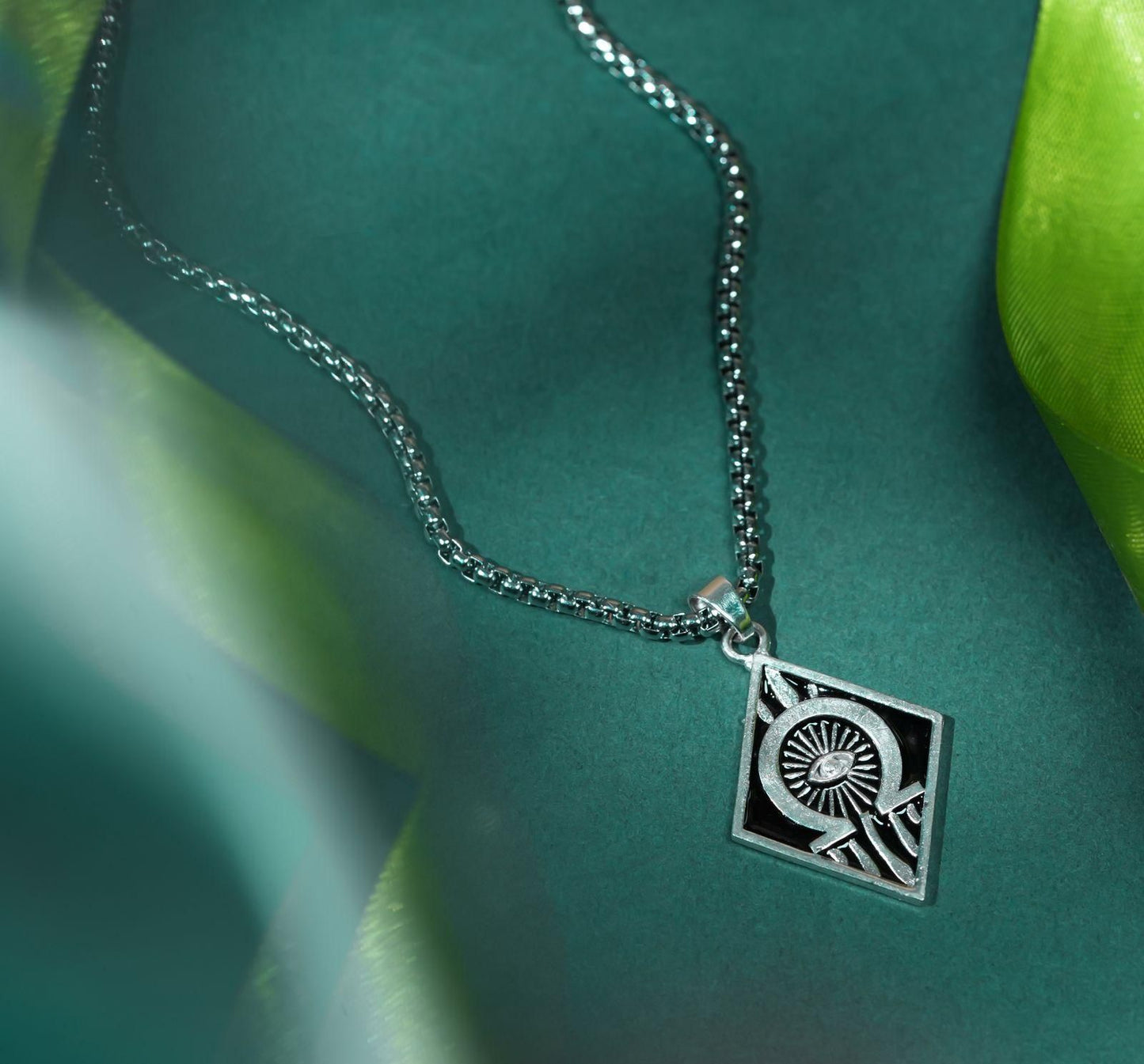 Elon Musk Pendant Necklace with Chain – Trendy Alloy Jewelry for Fans & Entrepreneurs | Unisex | Pack of 1